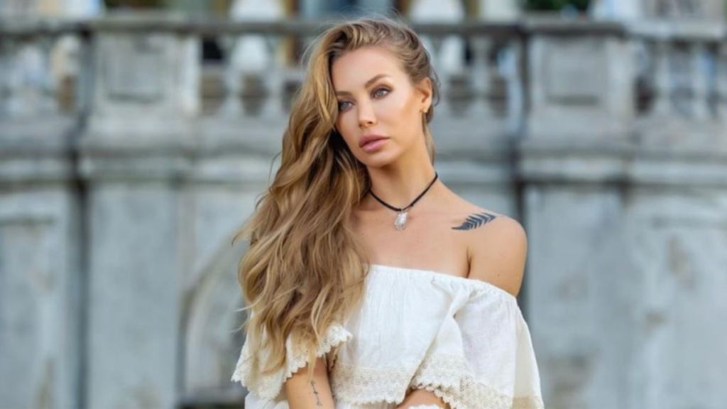 Nicole Aniston